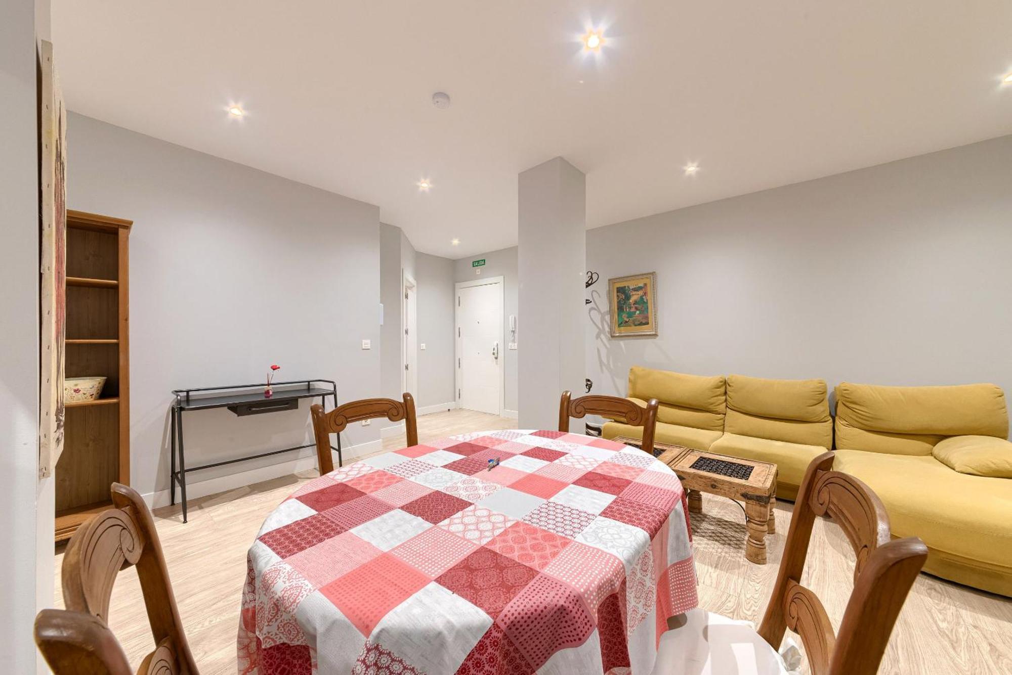 Salgeta Reformado Amplio Y Acogedor Con Wifi Apartment *